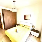 Smart 1 Bedroom